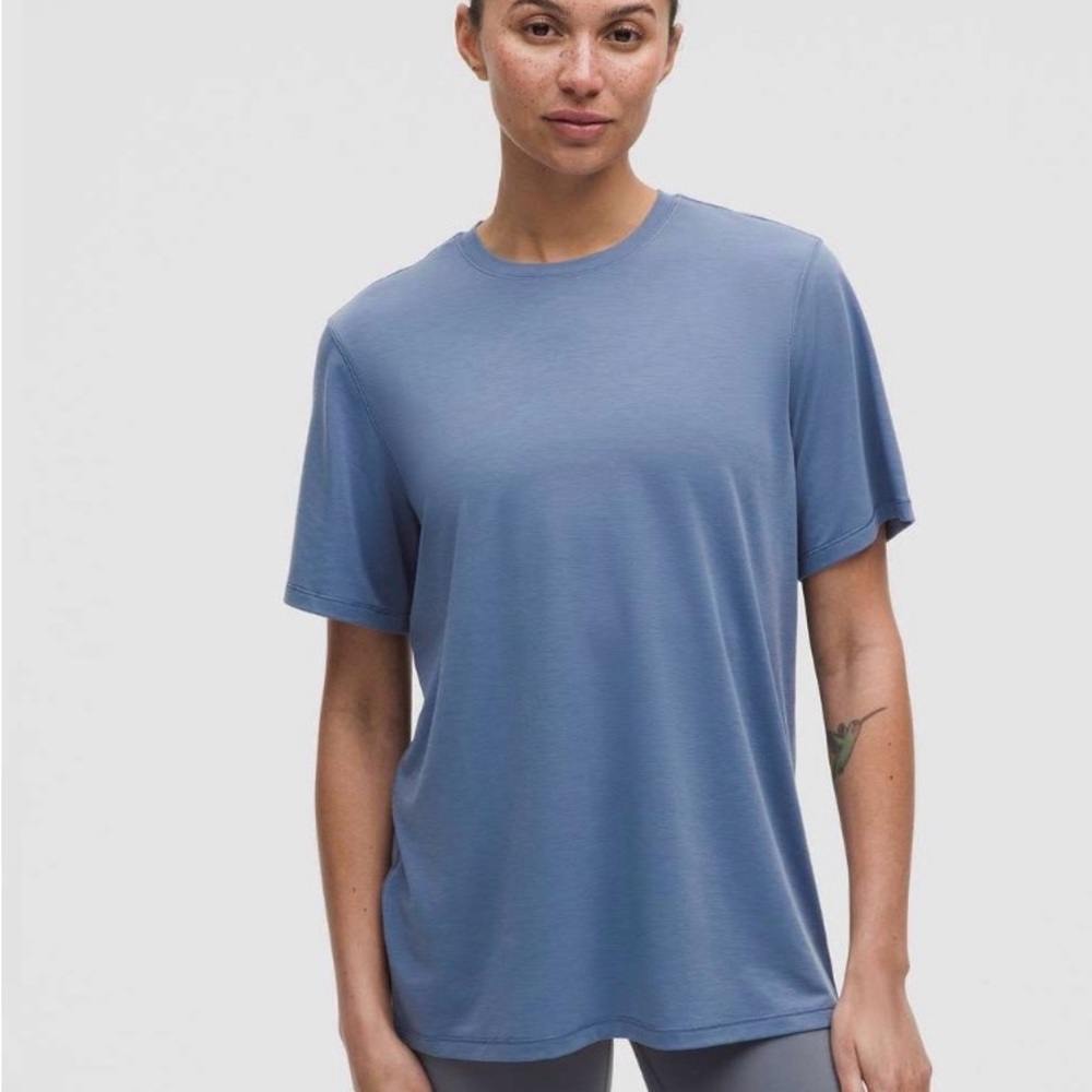 NWT Lululemon Jersey Training Short-Sleeve Shirt Washed Denim Size 6